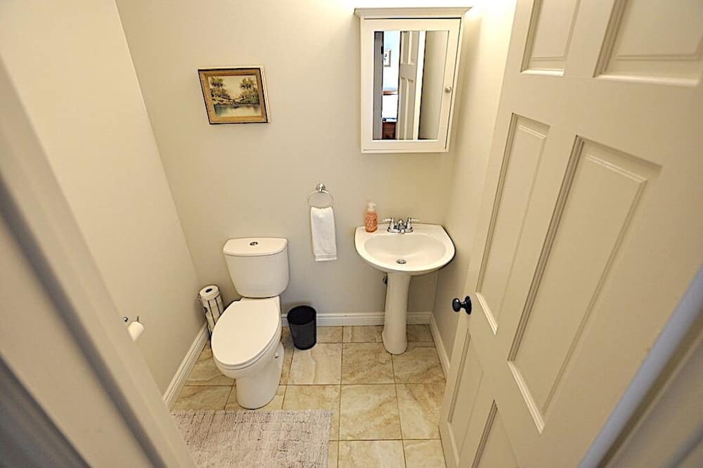 Photo of Bathroom in Irondale