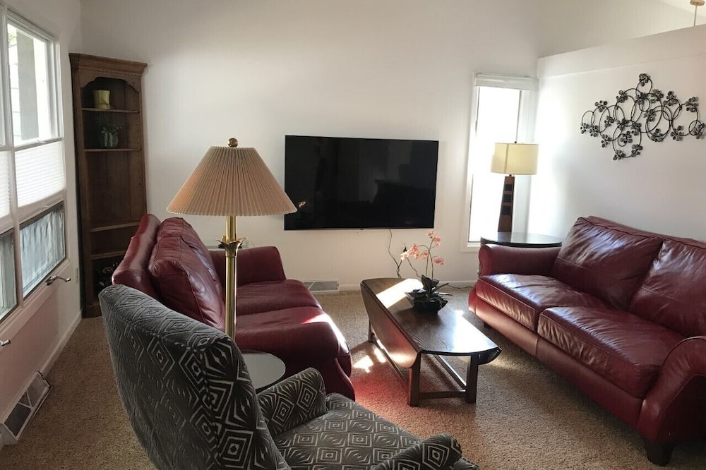 Photo of Livingroom in Richfield