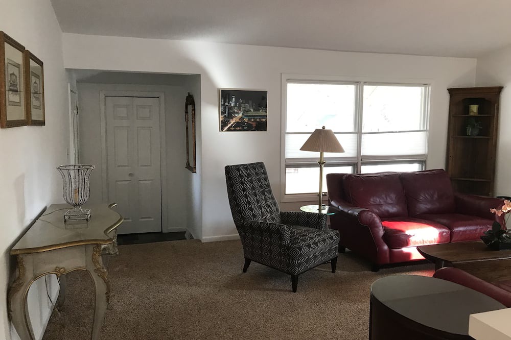 Photo of Livingroom in Richfield