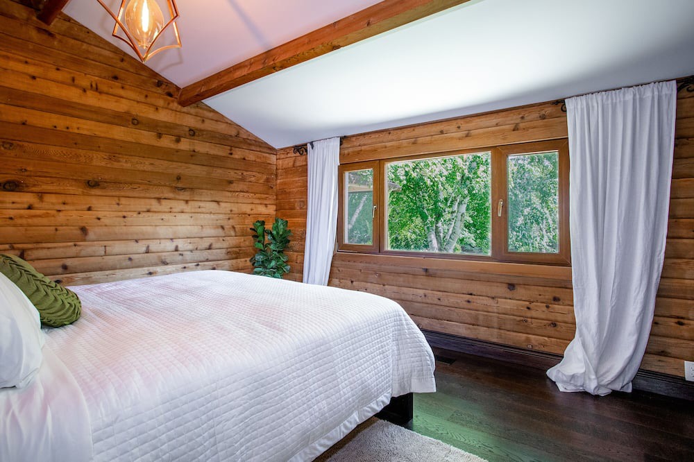 Photo of Bedroom in Caledon