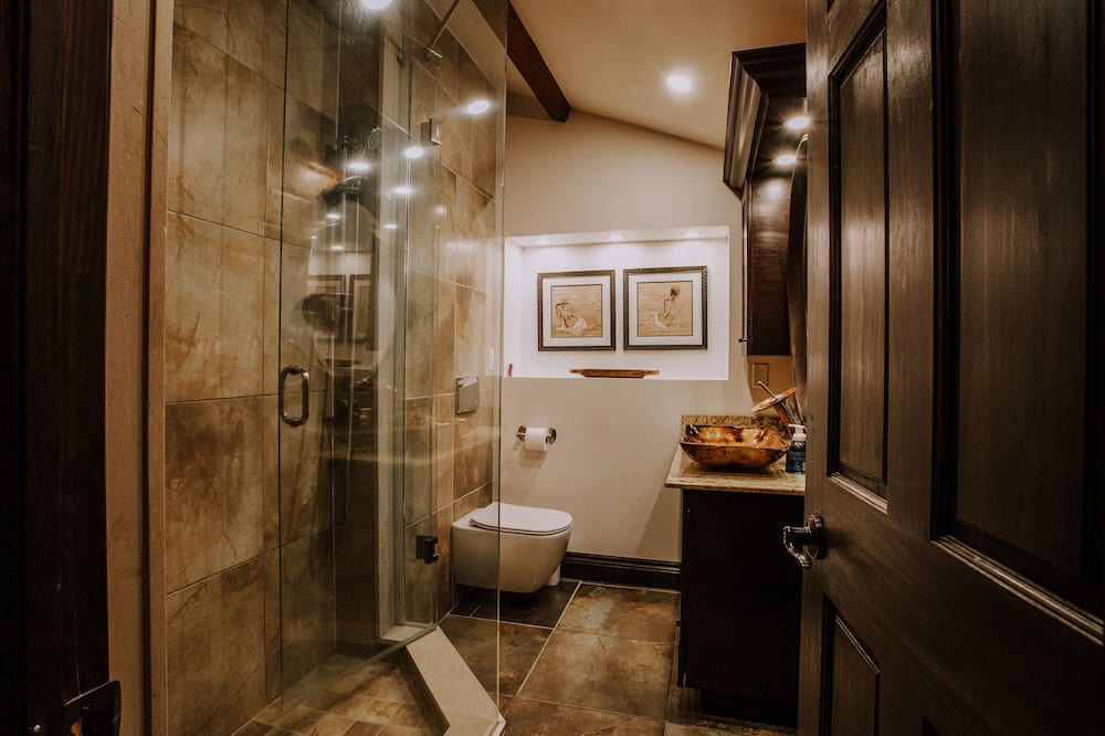 Photo of Bathroom in Caledon