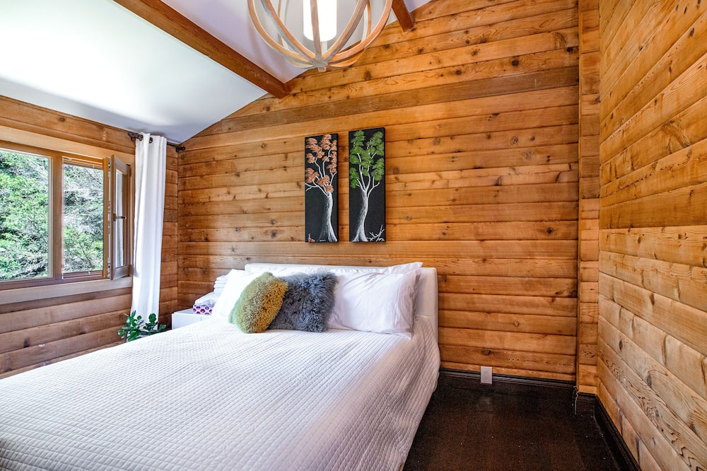 Photo of Bedroom in Caledon