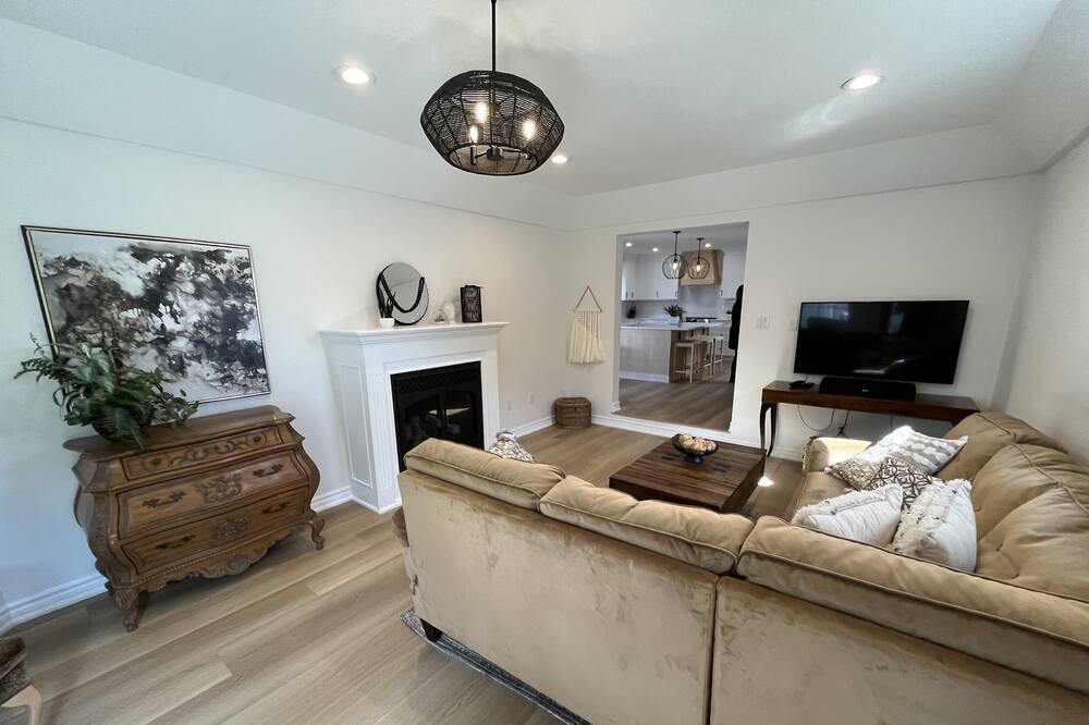 Photo of Livingroom in Port Stanley