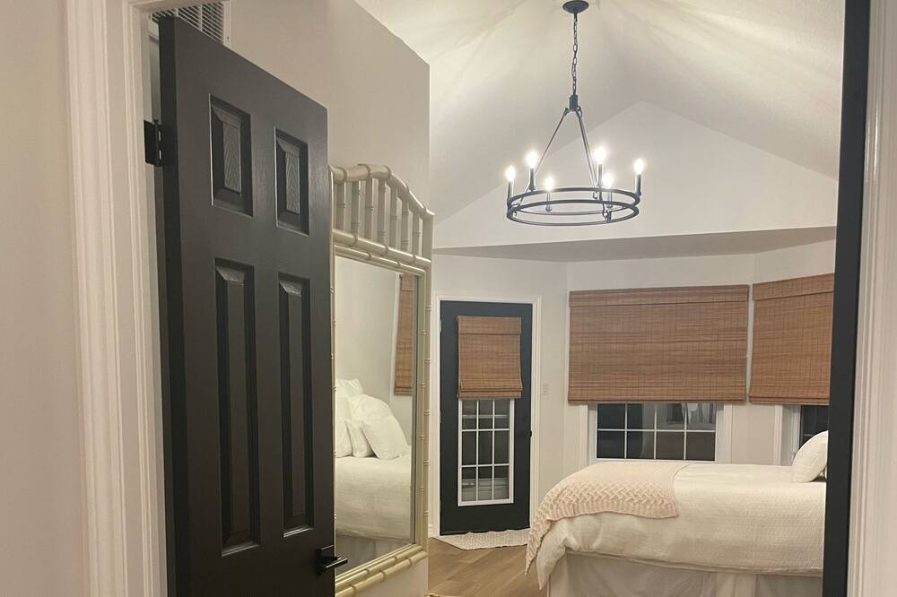 Photo of Bedroom in Port Stanley
