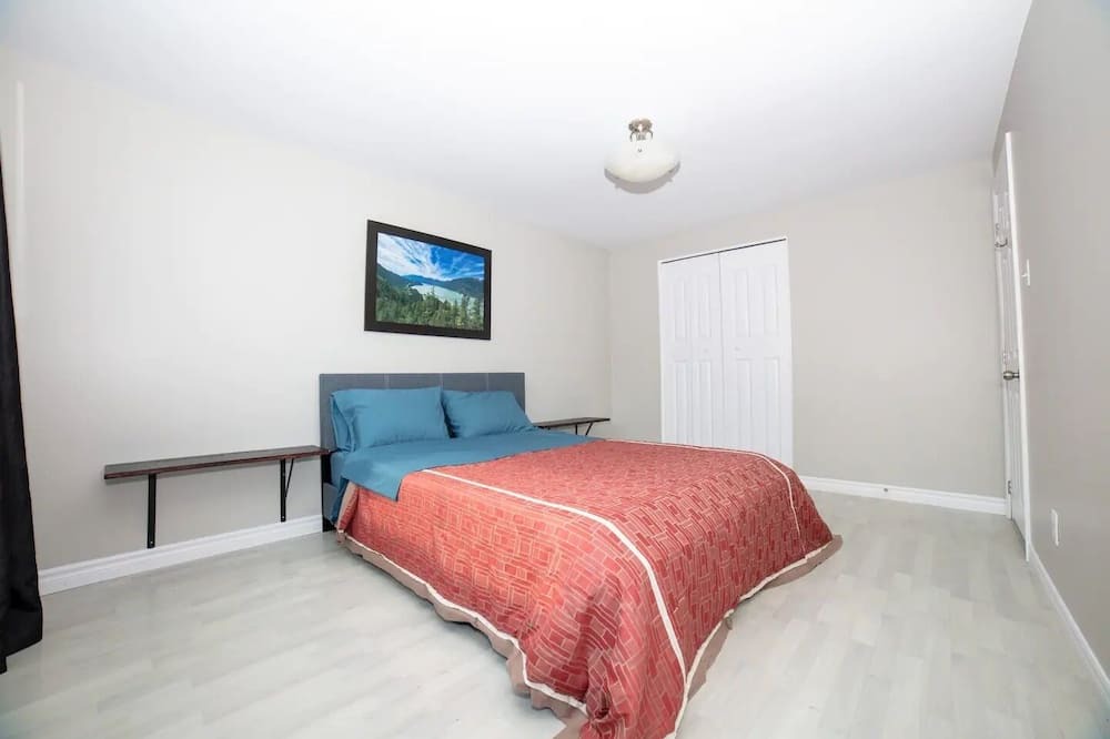 Photo of Bedroom in St. Clair
