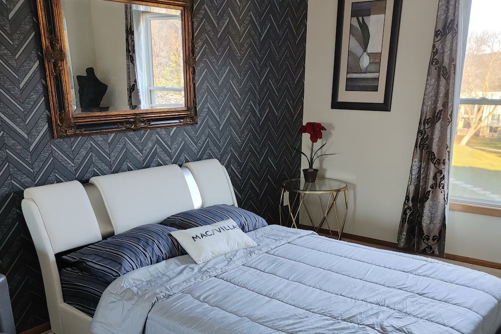 Photo of Bedroom in Rochester