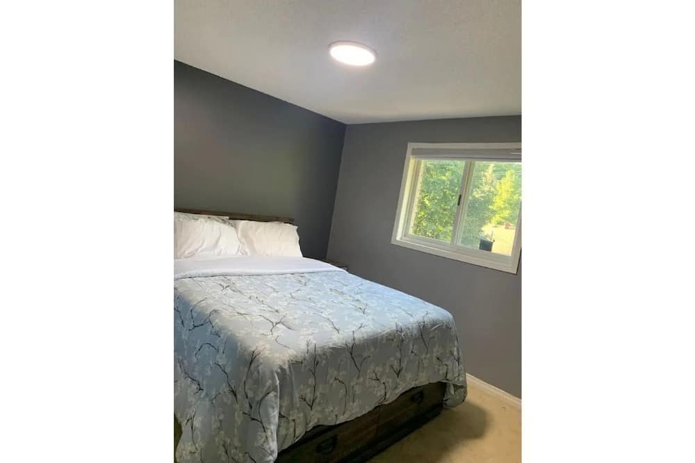 Photo of Bedroom in Barrie