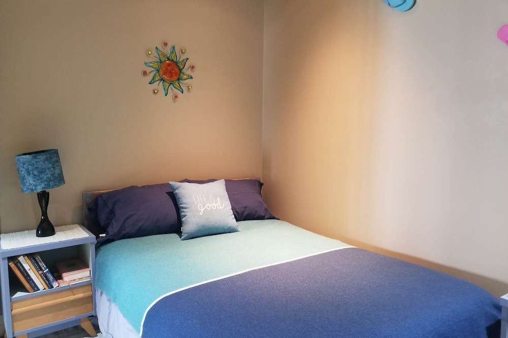 Photo of Bedroom in Twin Bay