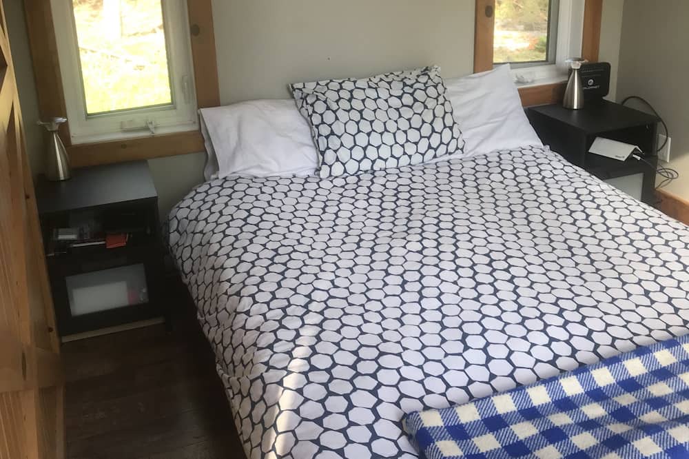 Photo of Bedroom in North Frontenac