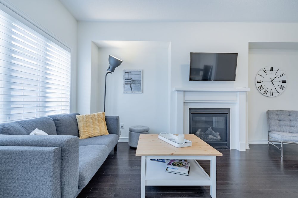 Photo of Livingroom in Bradford