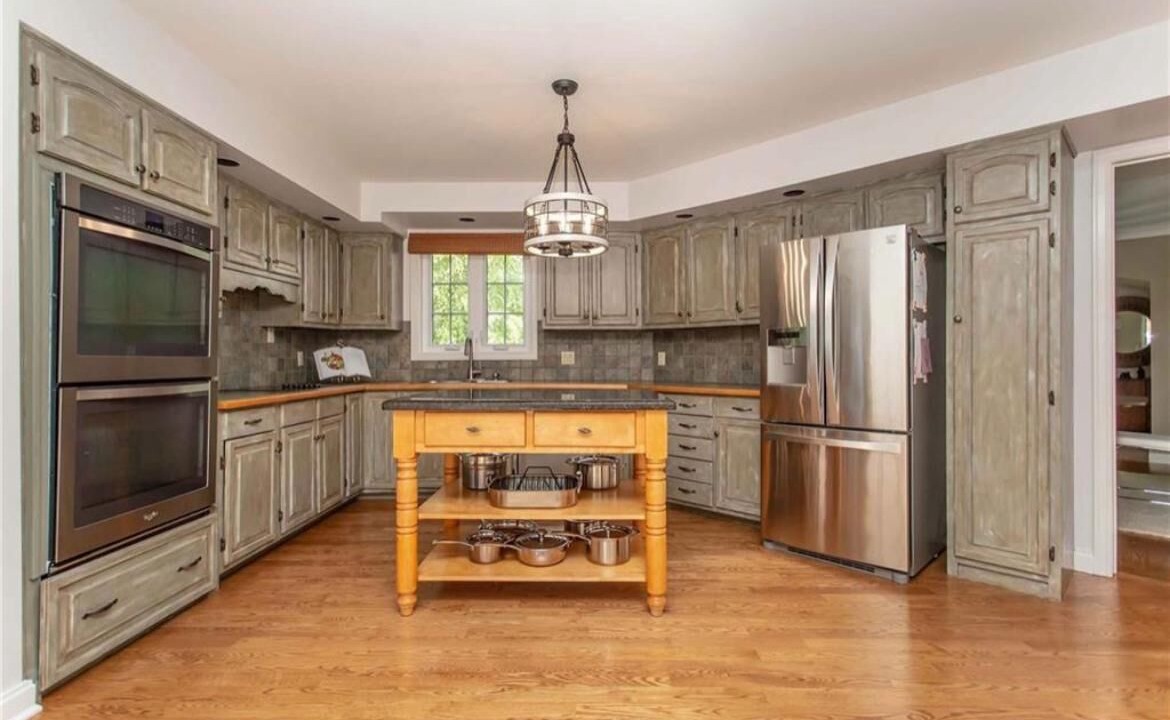 Photo of Kitchen in Central Frontenac