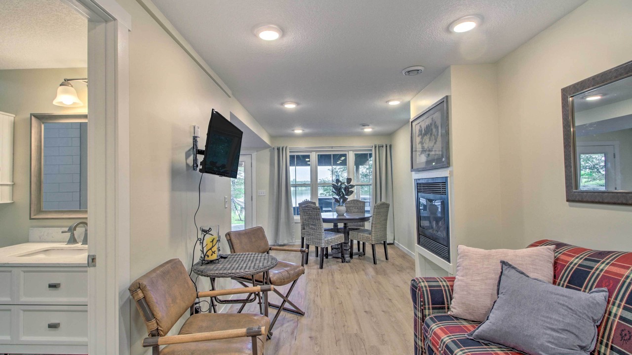 Photo of Livingroom in Big Lake