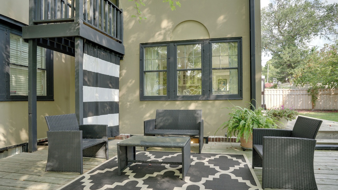 Photo of Outdoor in Lynnhurst