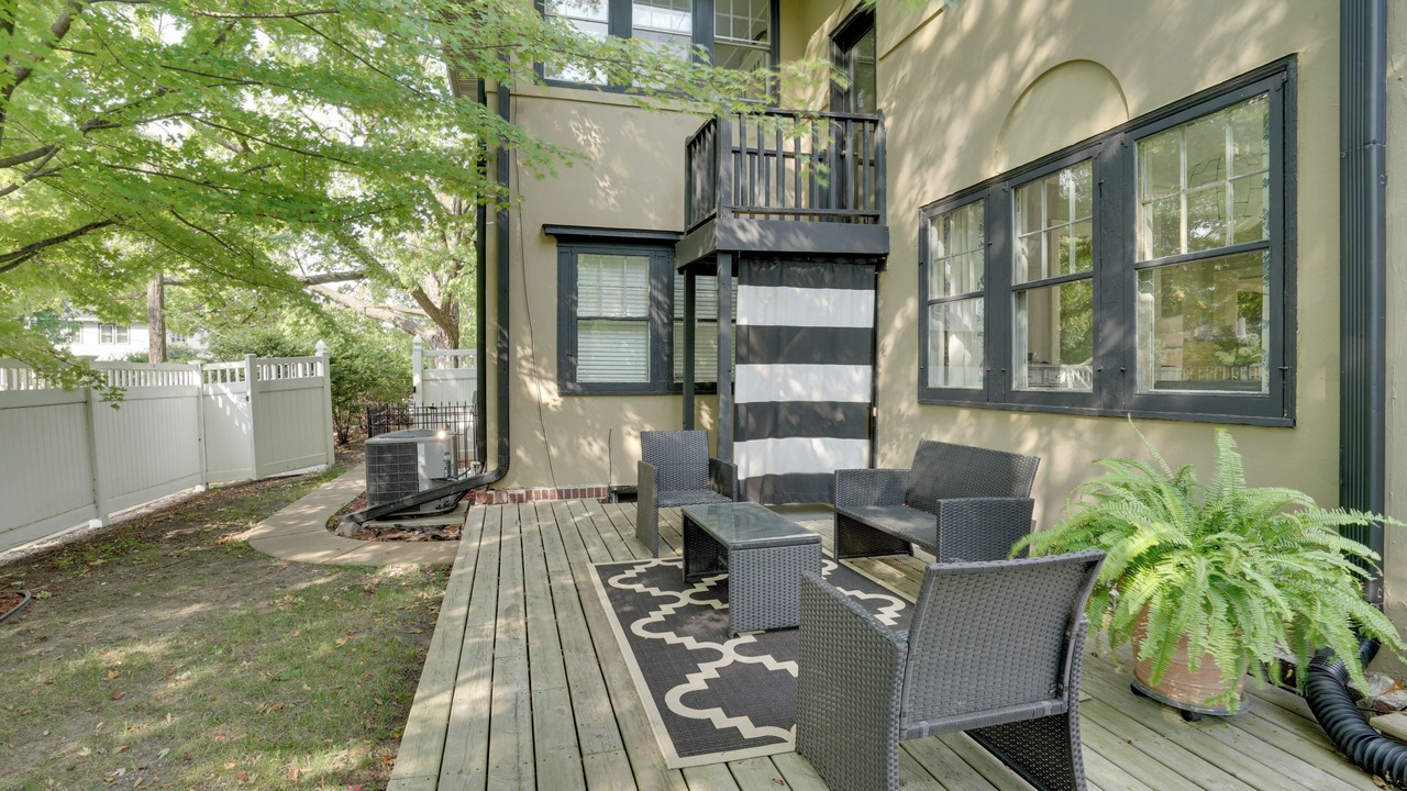 Photo of Patio Balcony in Lynnhurst