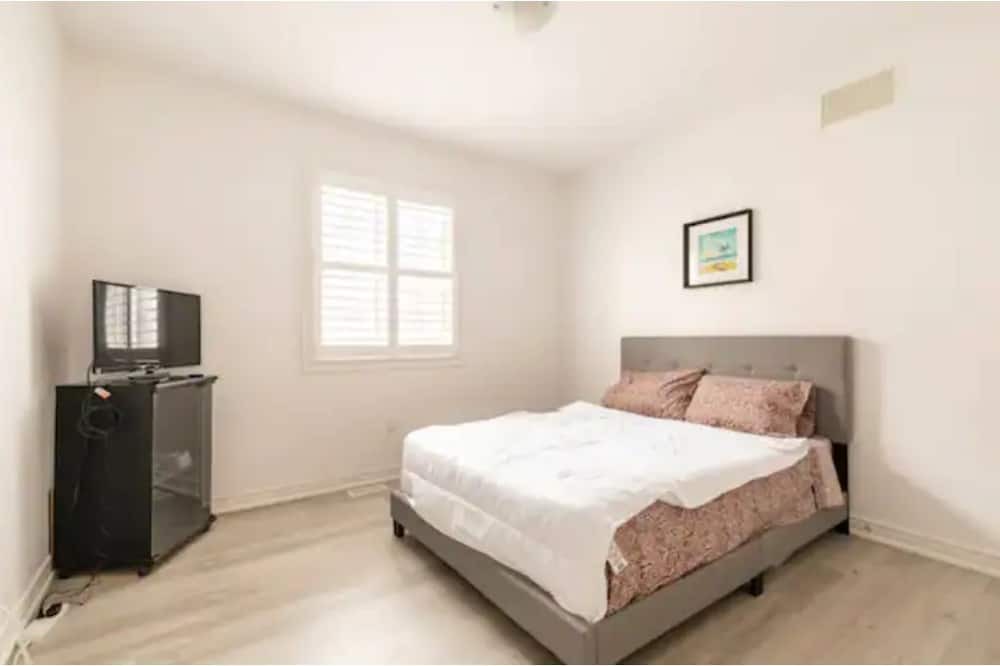 Photo of Bedroom in Durham Region