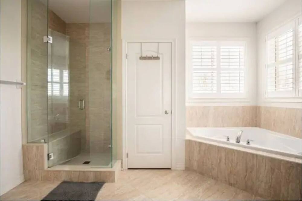 Photo of Bathroom in Durham Region