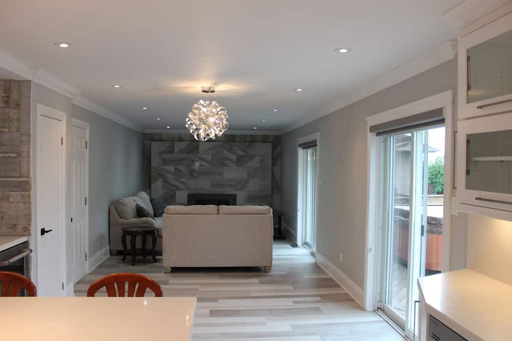 Photo of Livingroom in Bradford
