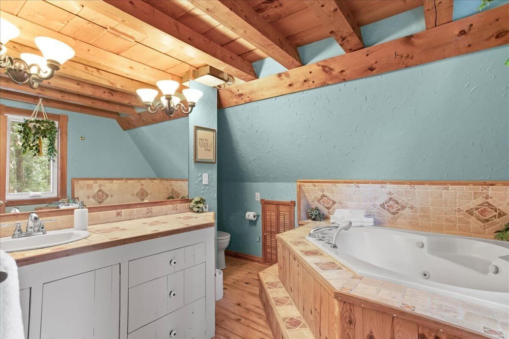 Photo of Bathroom in Tiny