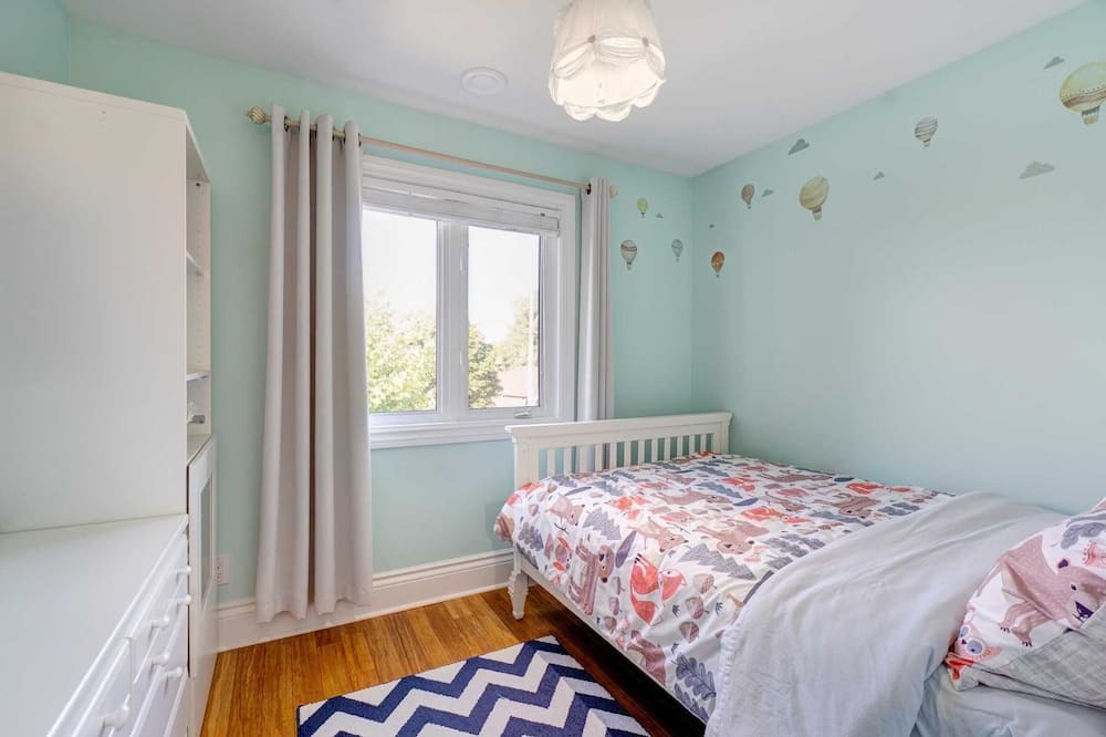 Photo of Bedroom in Old East York