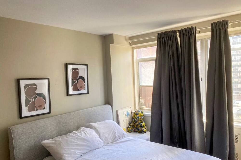Photo of Bedroom in Yonge-Eglinton