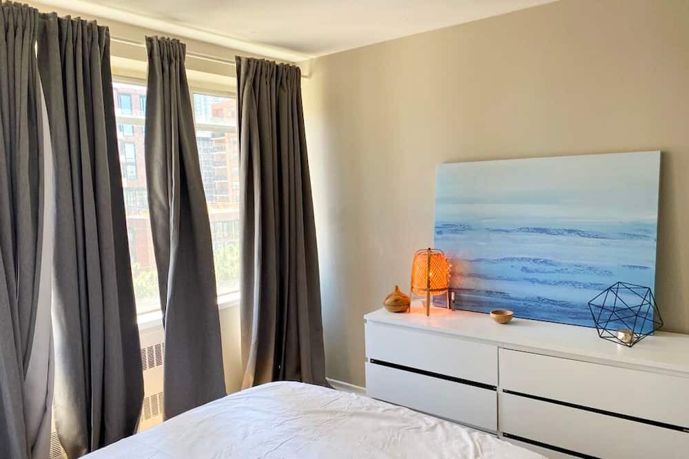 Photo of Bedroom in Yonge-Eglinton