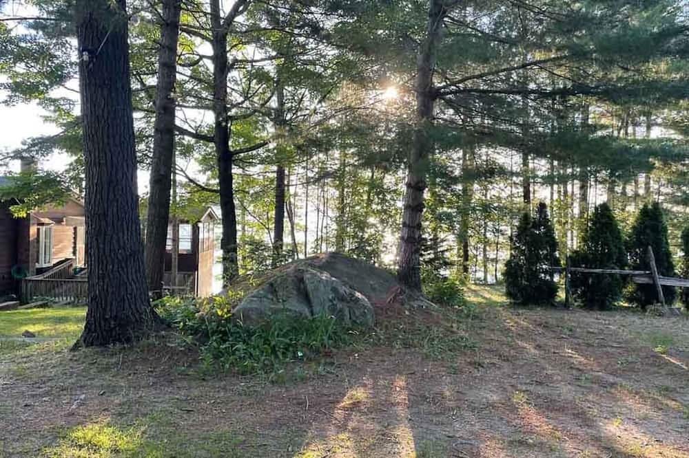 Photo of Outdoor in Addington Highlands