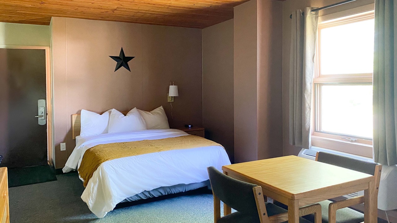 Photo of Bedroom in Benson