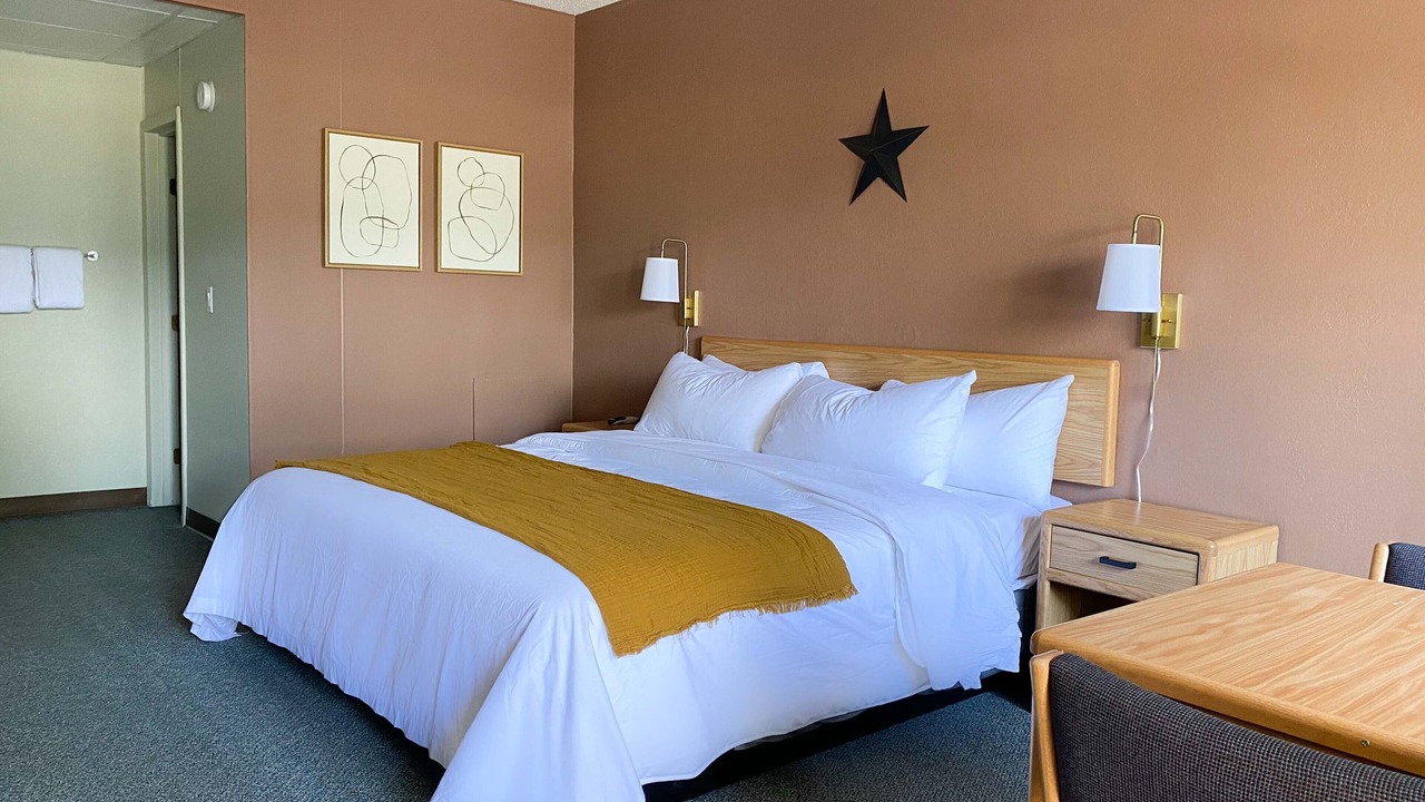 Photo of Bedroom in Benson