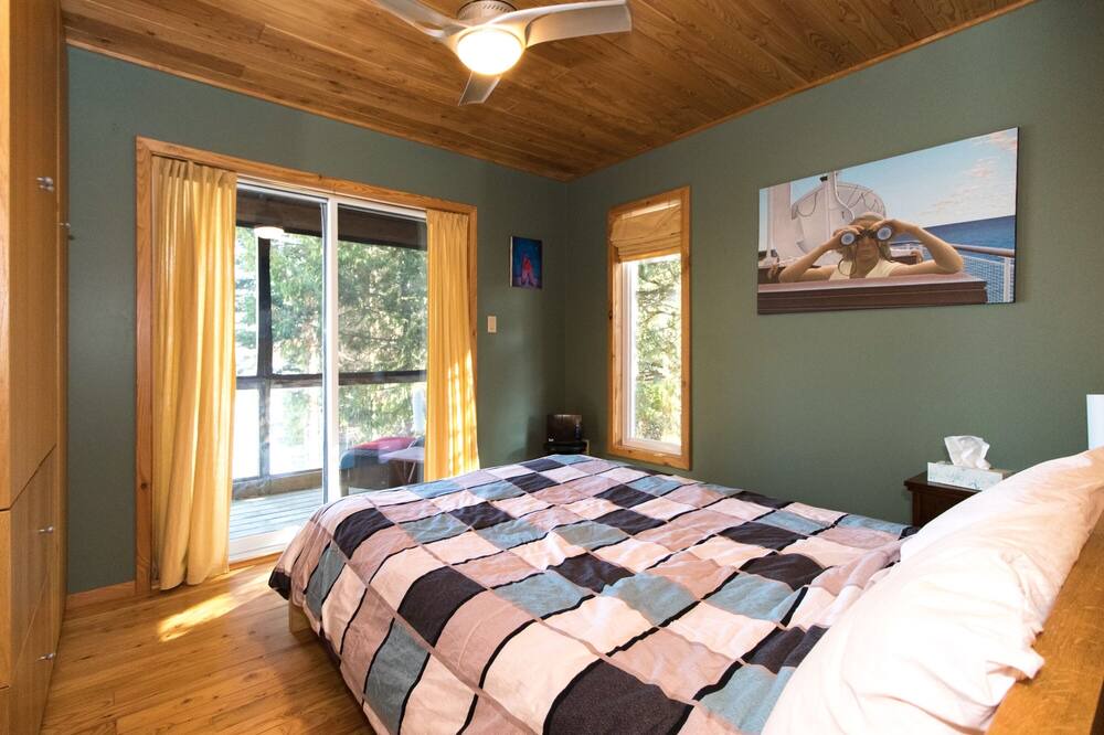 Photo of Bedroom in Magnetawan
