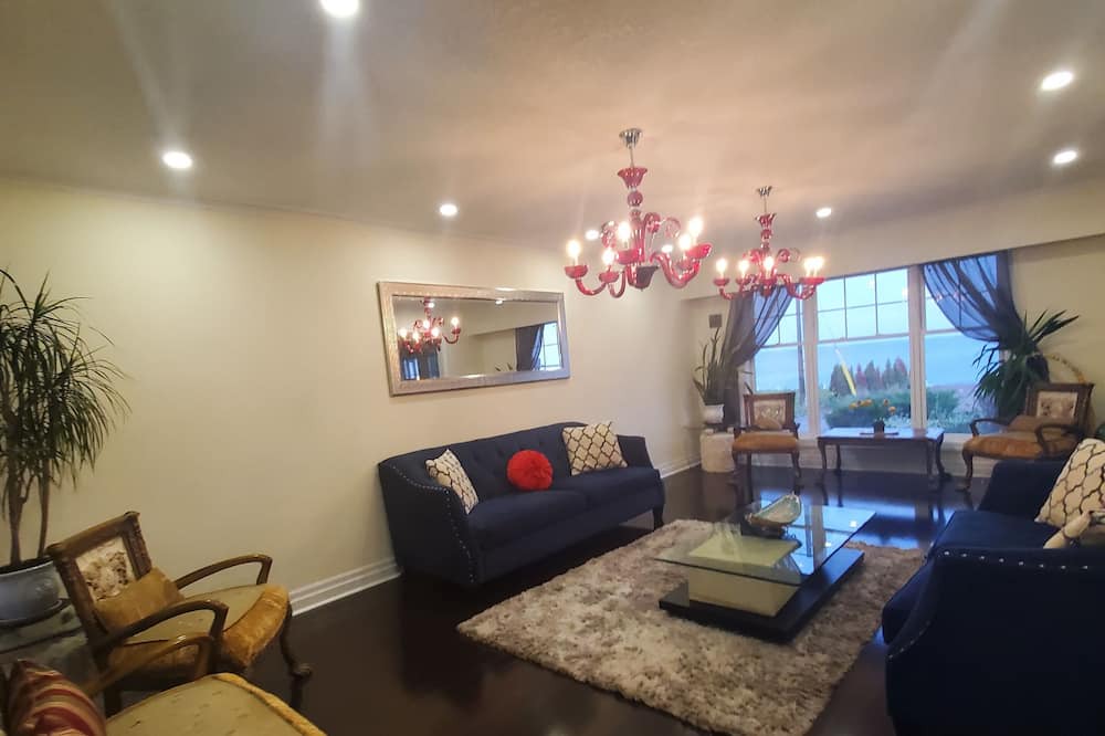 Photo of Bedroom in Stoney Creek