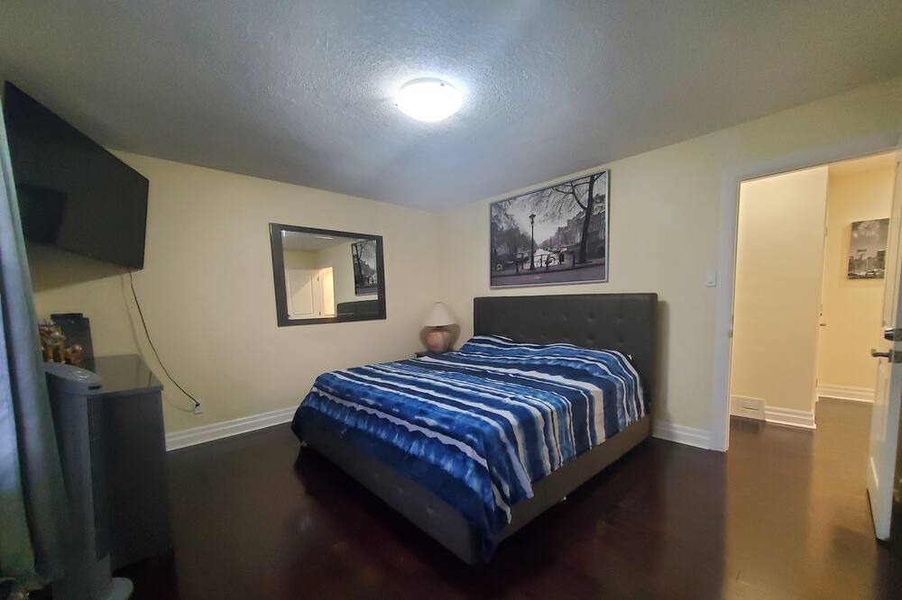 Photo of Bedroom in Stoney Creek