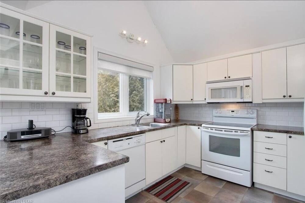 Photo of Kitchen in Ashfield-Colborne-Wawanosh