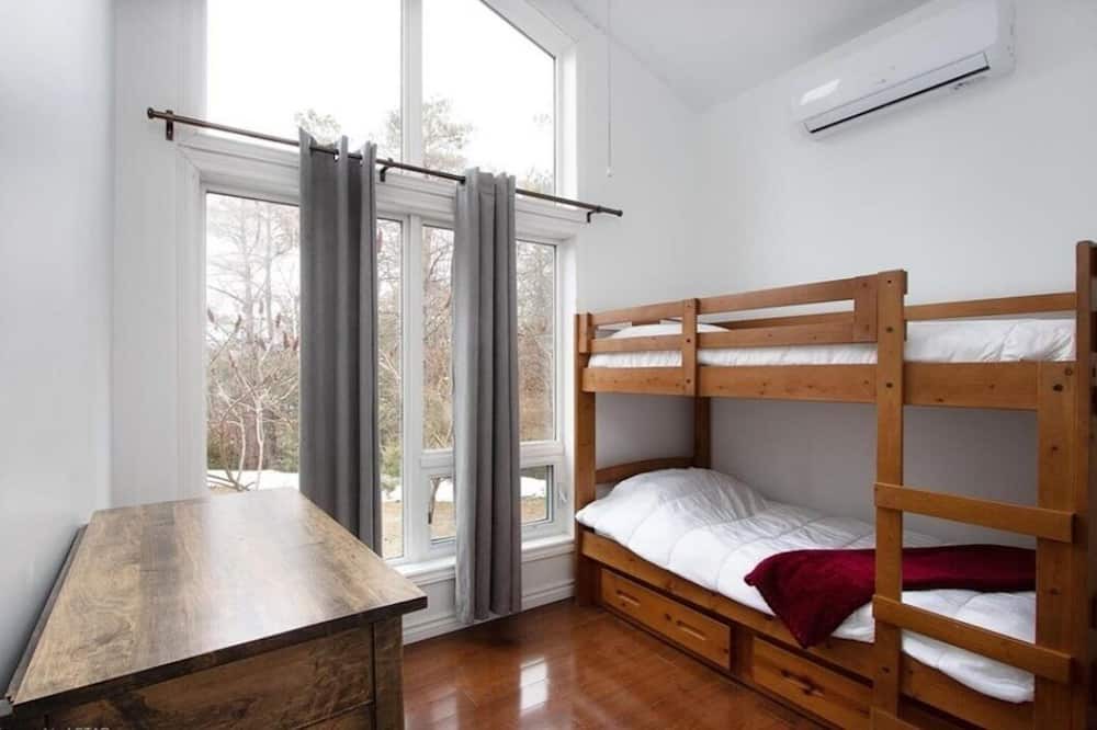 Photo of Bedroom in Ashfield-Colborne-Wawanosh