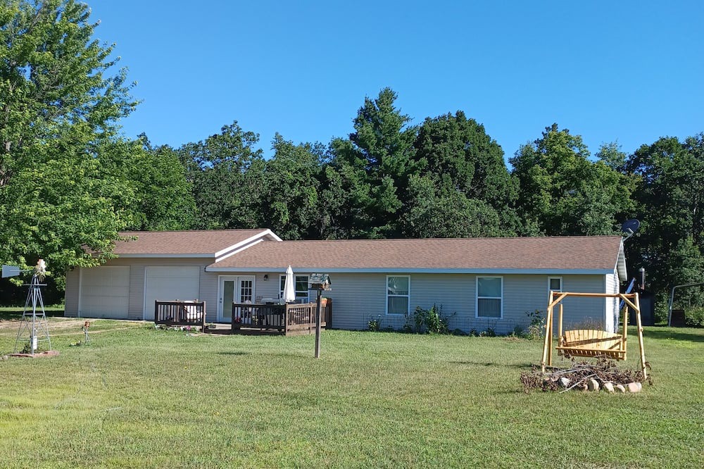 Photo of Outdoor in Akeley
