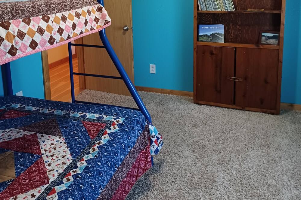 Photo of Bedroom in Akeley