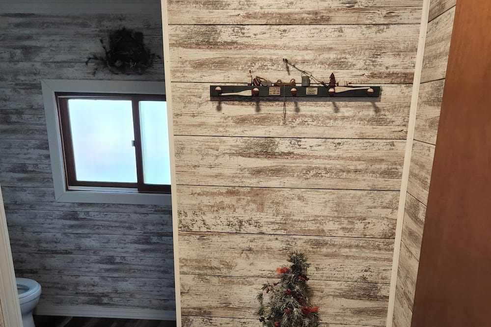 Photo of Bathroom in Remer