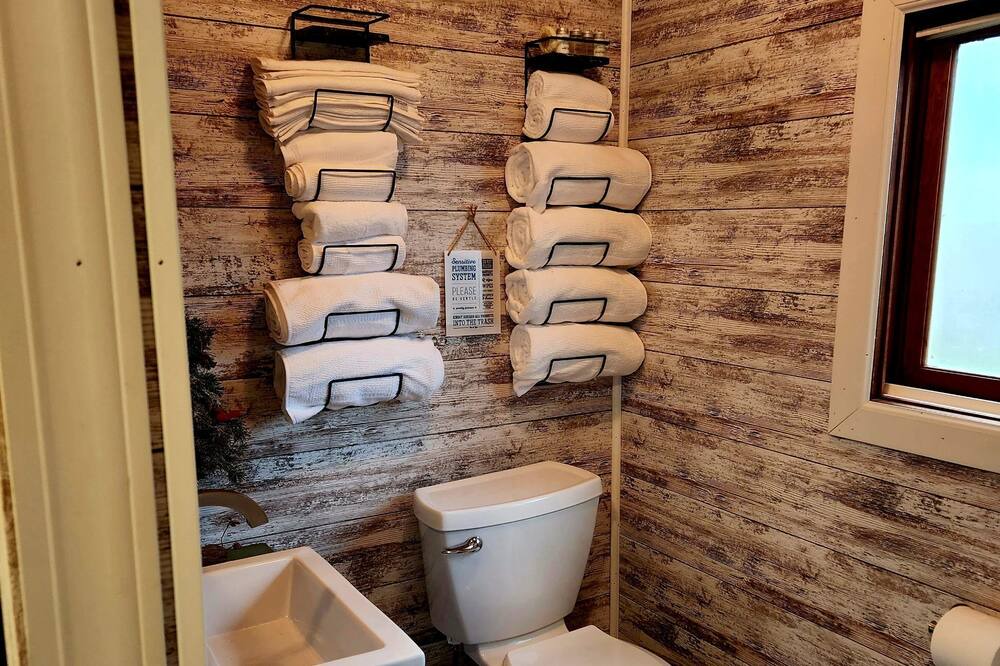 Photo of Bathroom in Remer