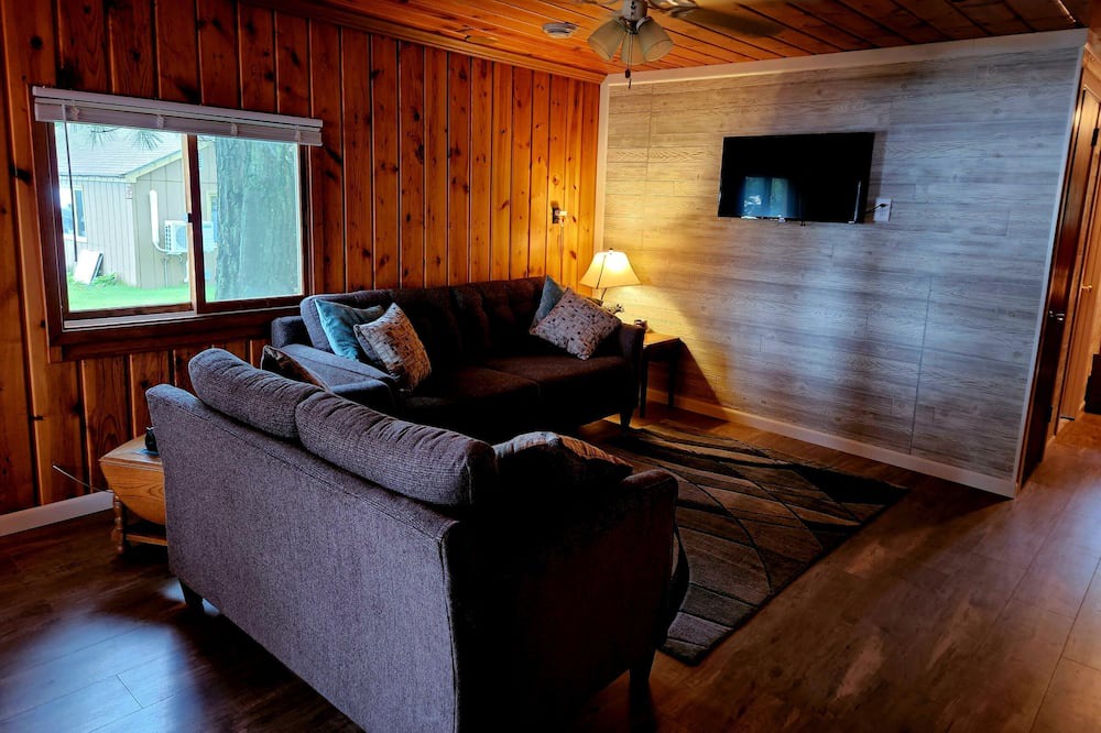 Photo of Livingroom in Remer