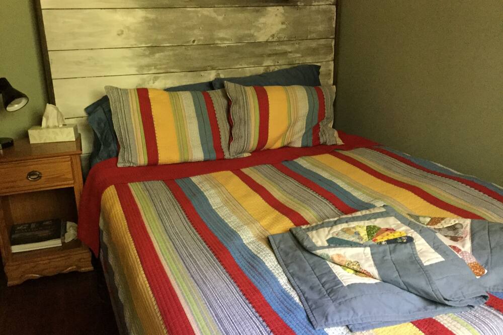 Photo of Bedroom in Washago