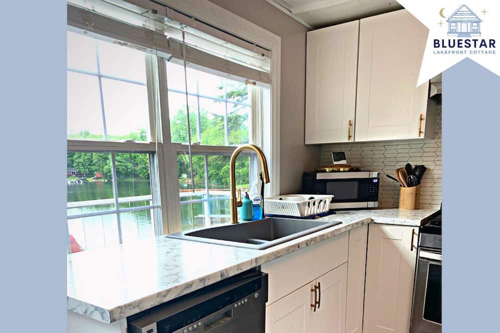 Photo of Kitchen in Leeds and the Thousand Islands