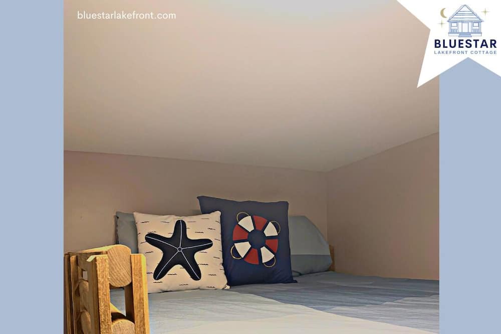 Photo of Bedroom in Leeds and the Thousand Islands