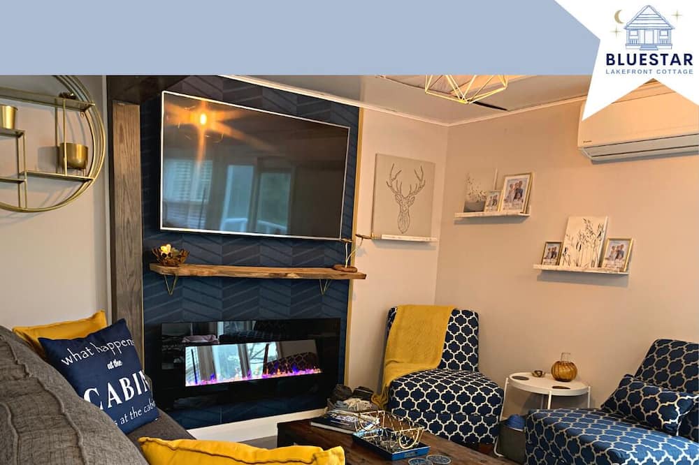Photo of Livingroom in Leeds and the Thousand Islands