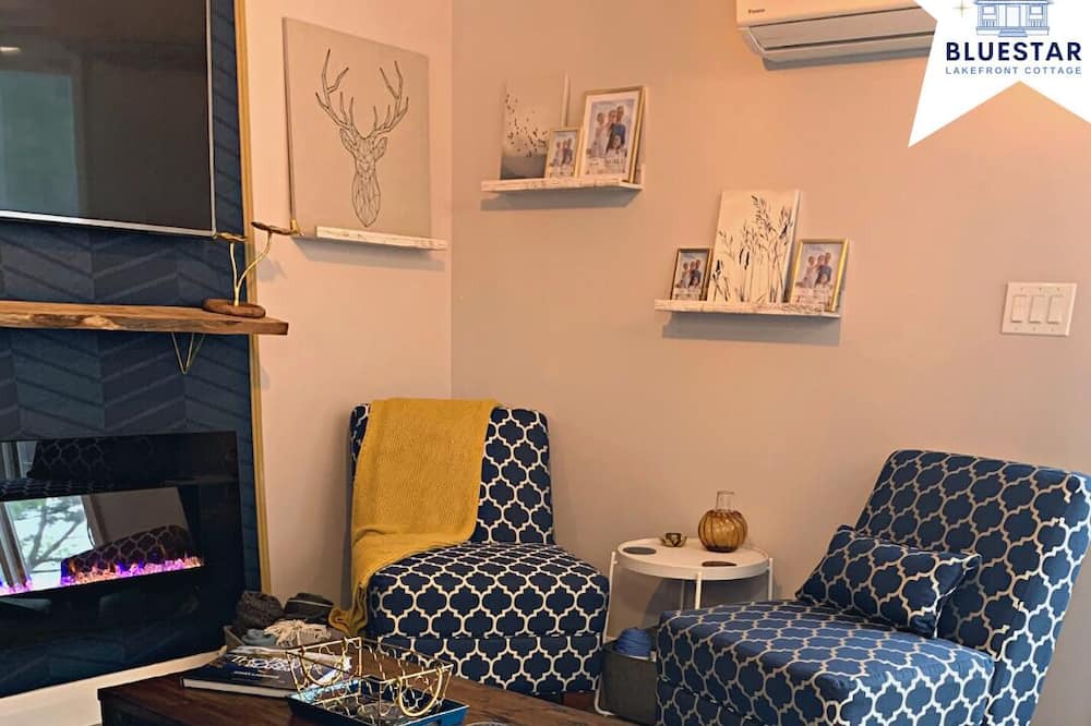 Photo of Livingroom in Leeds and the Thousand Islands