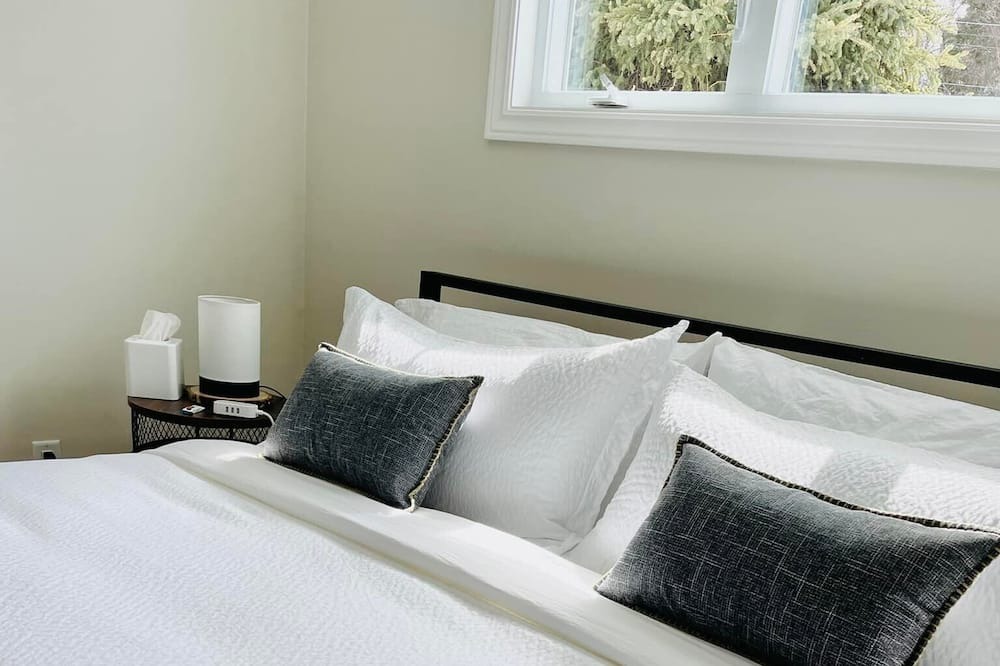 Photo of Bedroom in Marathon