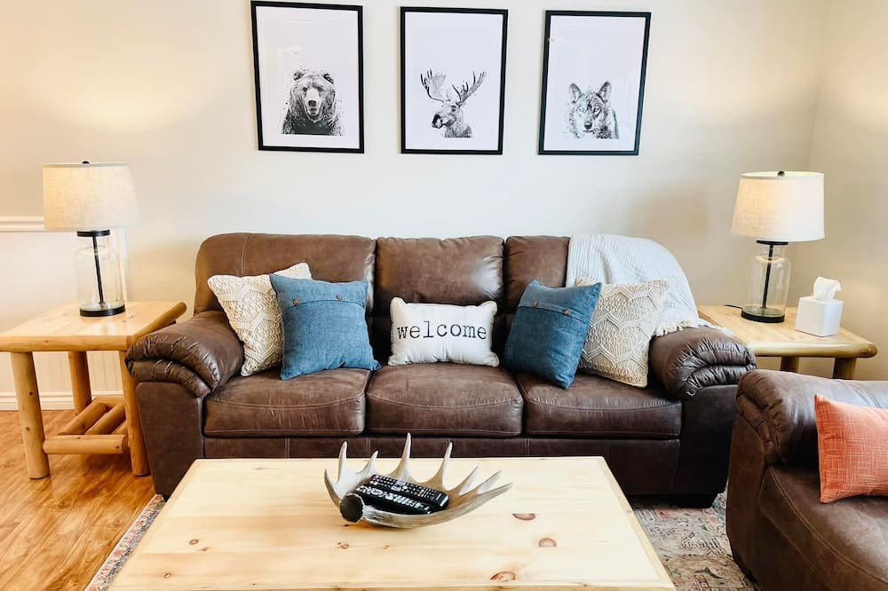Photo of Livingroom in Marathon