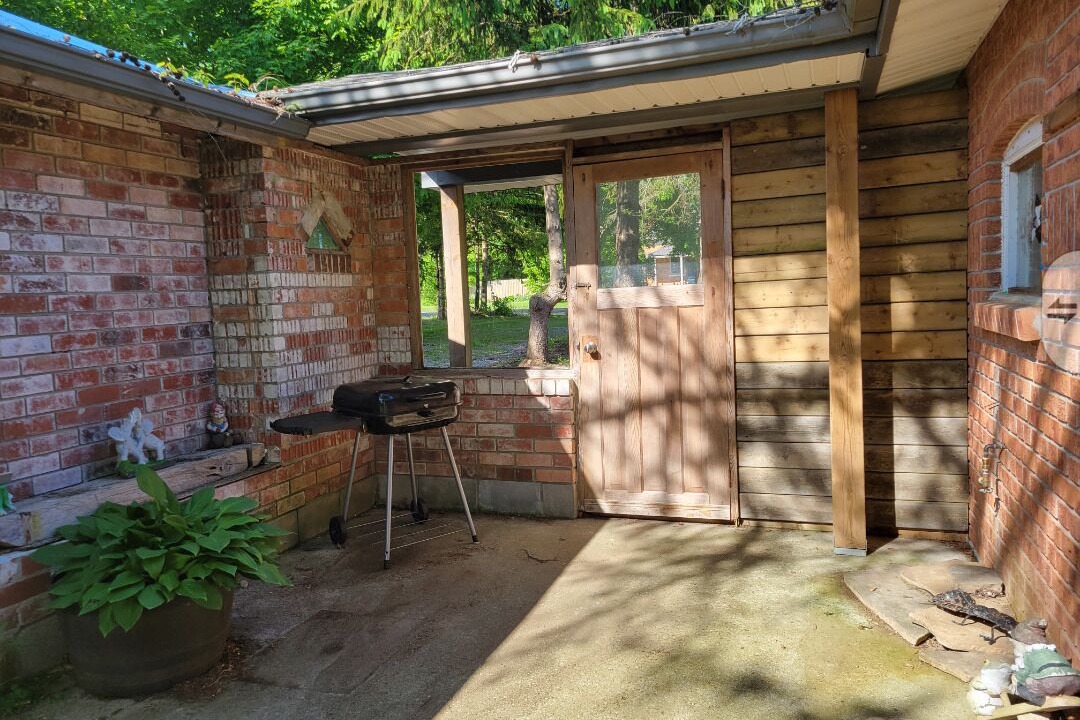 Photo of Patio Balcony in St. Williams