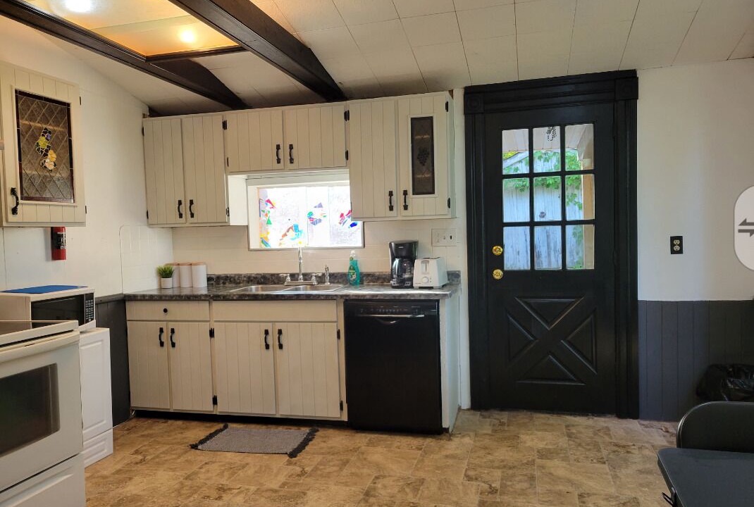 Photo of Kitchen in St. Williams
