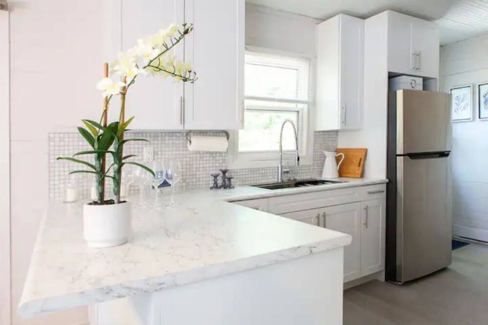 Photo of Kitchen in Algonquin Highlands