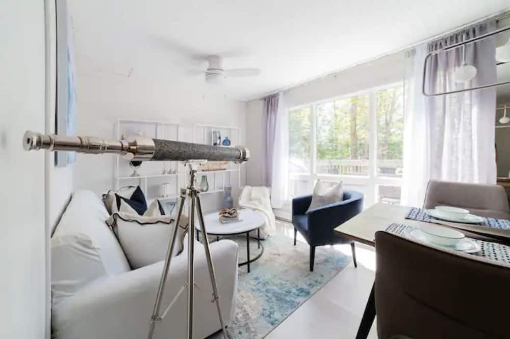 Photo of Bedroom in Algonquin Highlands
