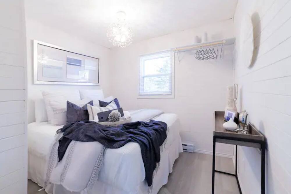 Photo of Bedroom in Algonquin Highlands